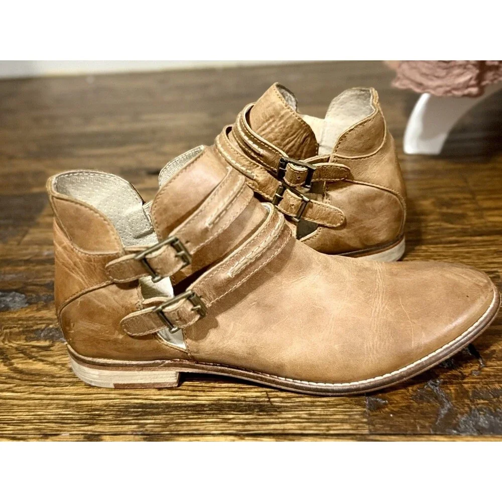 Free People Braeburn Brown Distressed Leather Buckle Ankle Boot Womens Sz 9.5/40